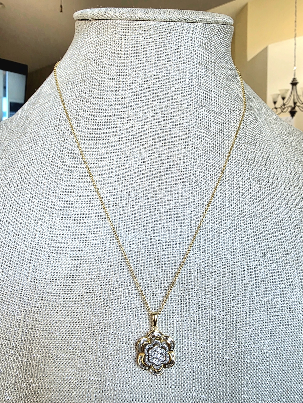 925 Sterling Silver Two-Tone Gold Plated 3D Tiered Camellia Flower Cluster Penda - Picture 2 of 11